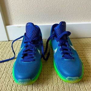 Kobe Basketball Shoes - worn once, 6Y or W8🏀